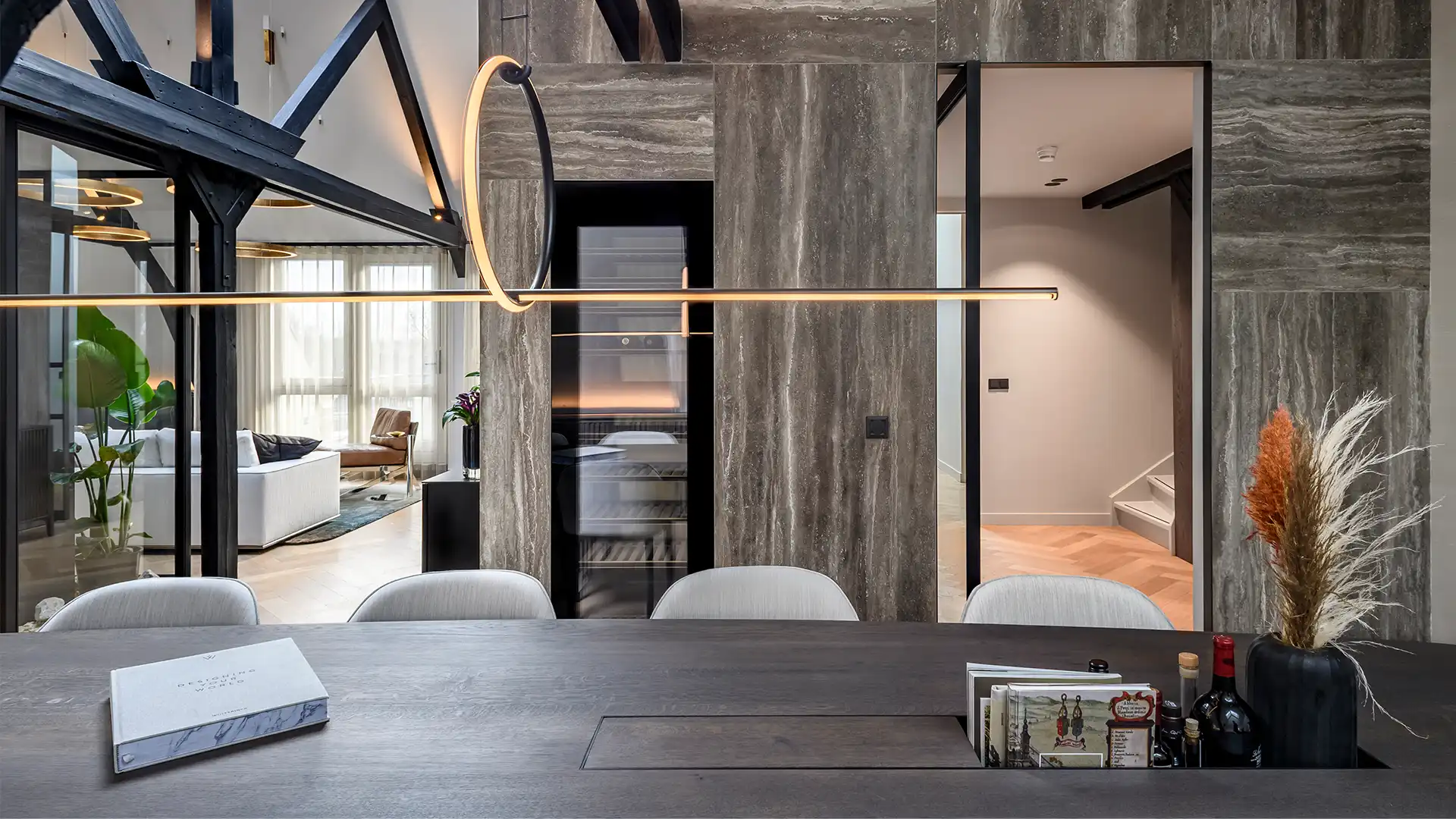 Hanssen id penthouse internationale allure 10