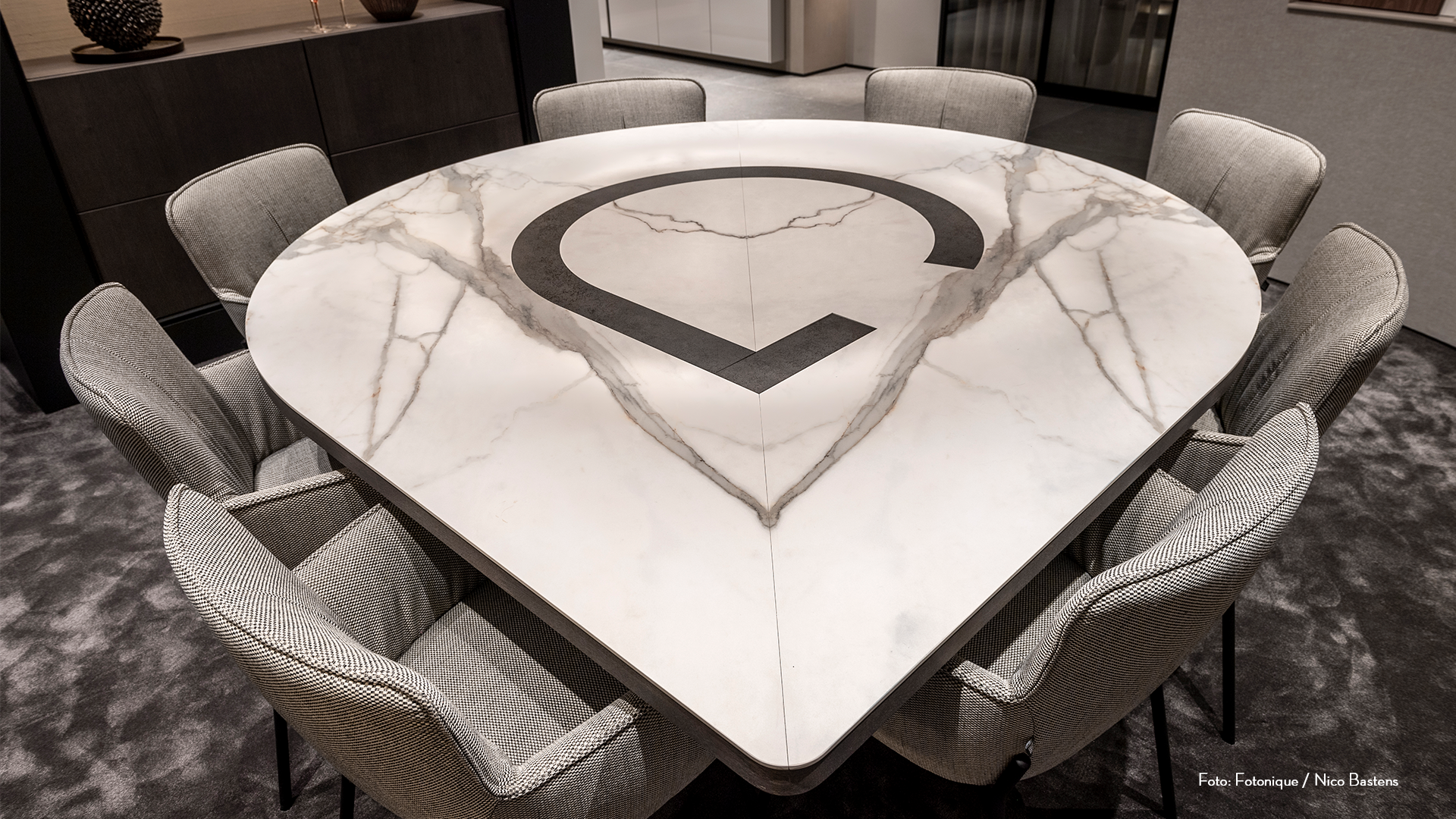 Hanssen id signature table a la carte 1